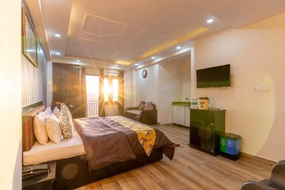 Viable Inn , Mukteshwar - Himalayan View