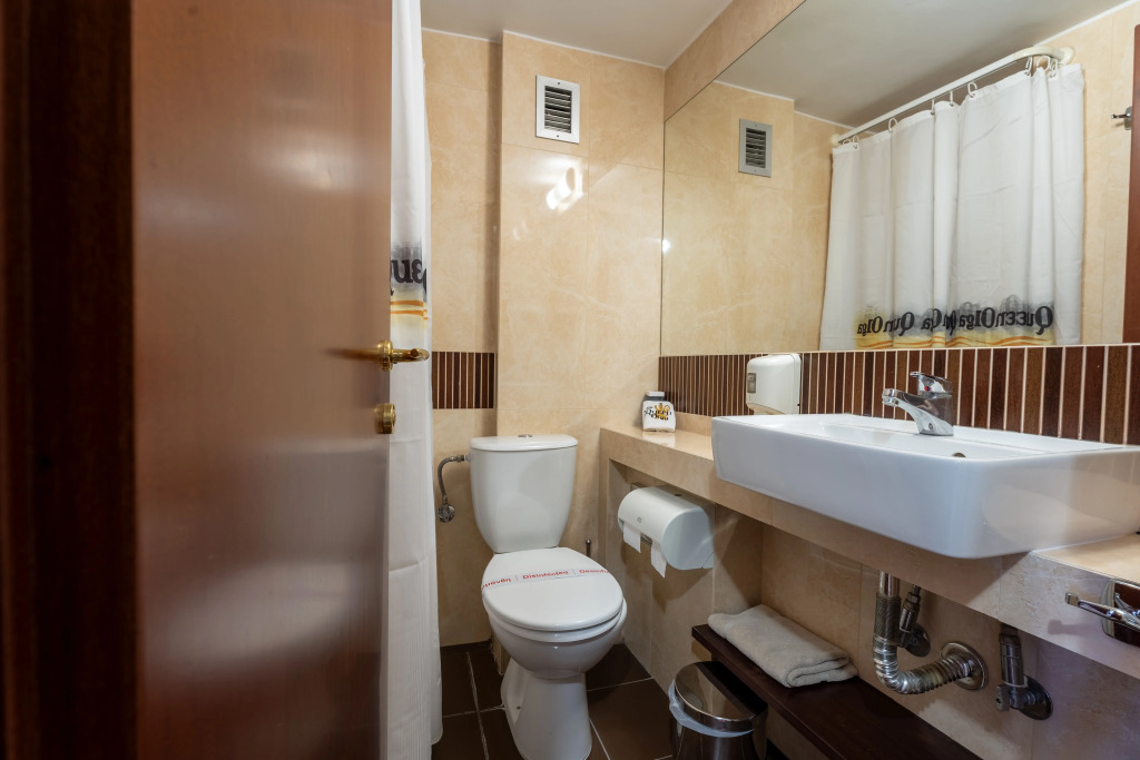 Queen Olga Hotel