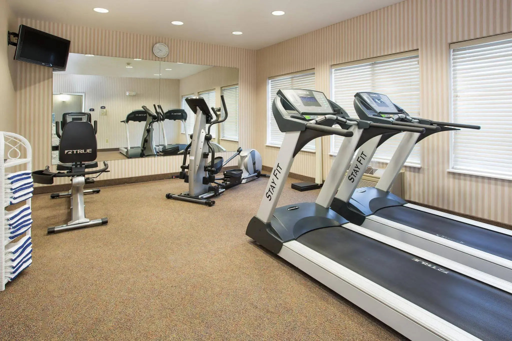 Holiday Inn Express Hotel & Suites Marion by IHG