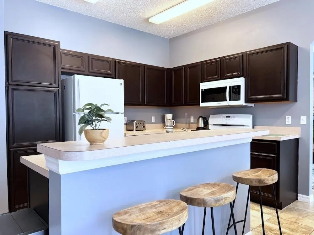 Privacy 4 Bed 3 Bath Pool Home With Spa 4 Bedroom Home By Redawning, Kissimmee