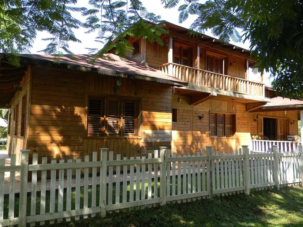 Hotel Jardines del Montaña