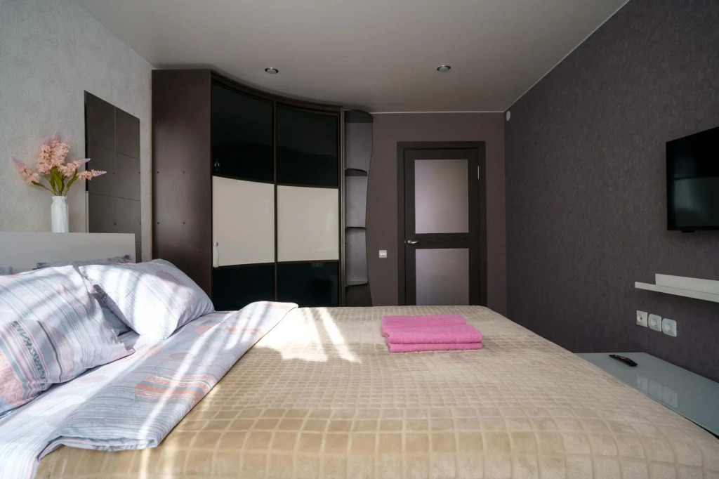 Righ Room апартаменты на Георгия Амелина д.9