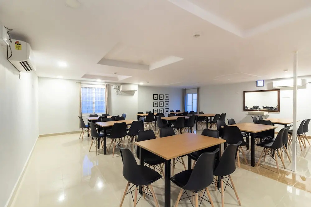 Bhagat Mansion by OYO Rooms