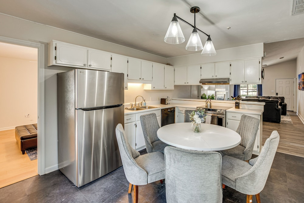 2 Mi to Fsu: Pet-friendly Retreat w/ Private Yard