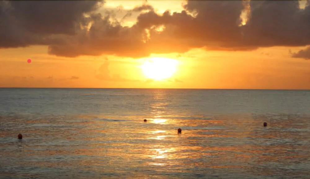 Glitter Bay Suites