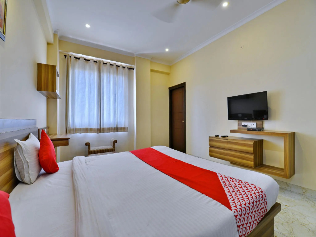 Townhouse 828 Hotel Stay Fine