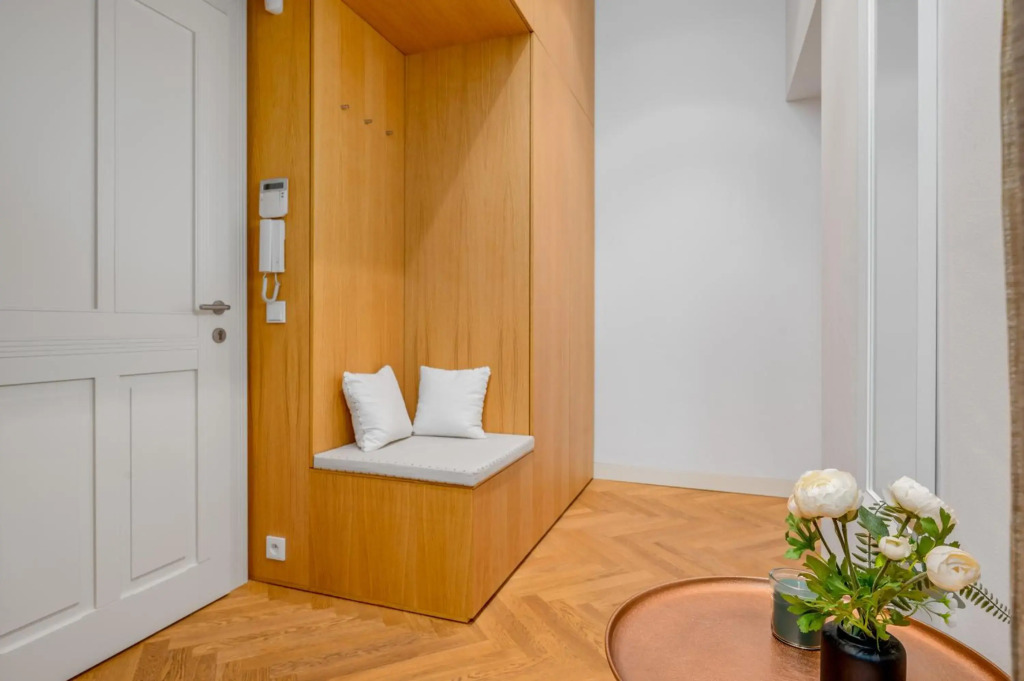 Airy Apartment in Old Town by Prague Days
