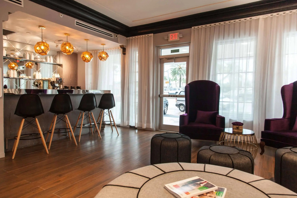 The L Hotel