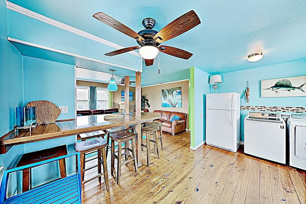 New Listing! Updated Downtown W/ Private Pool 2 Bedroom Home