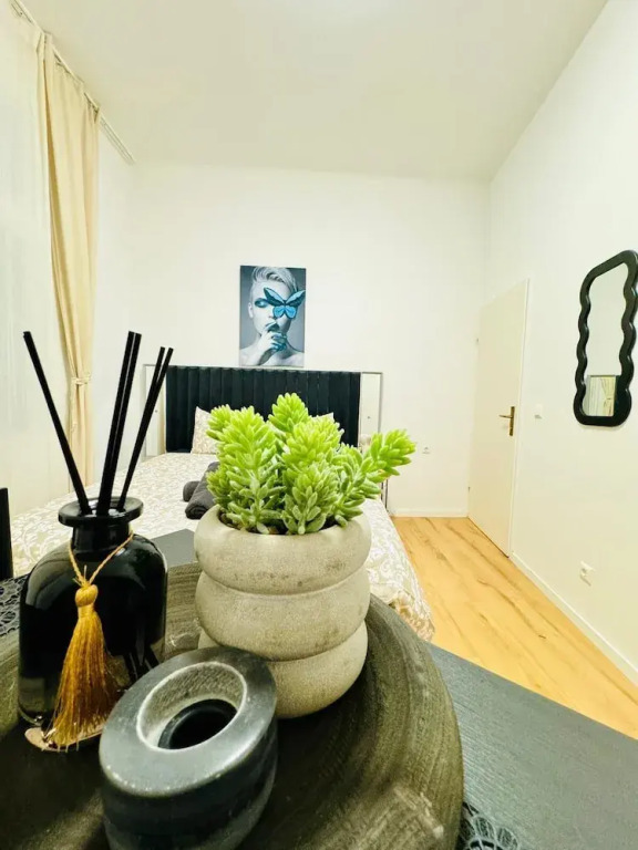 Stylish 4BR Apt Near Westbahnhof