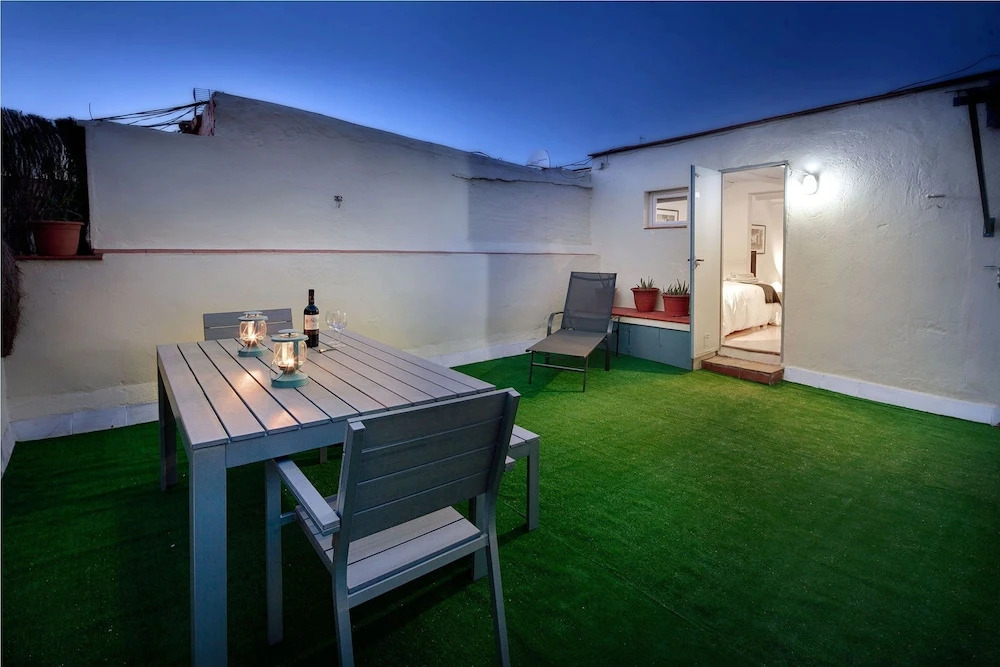 Habitat Apartments Attic Terrace