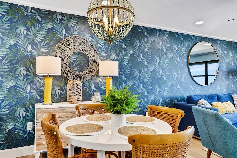Castle Reef 302 - Sea La Vie