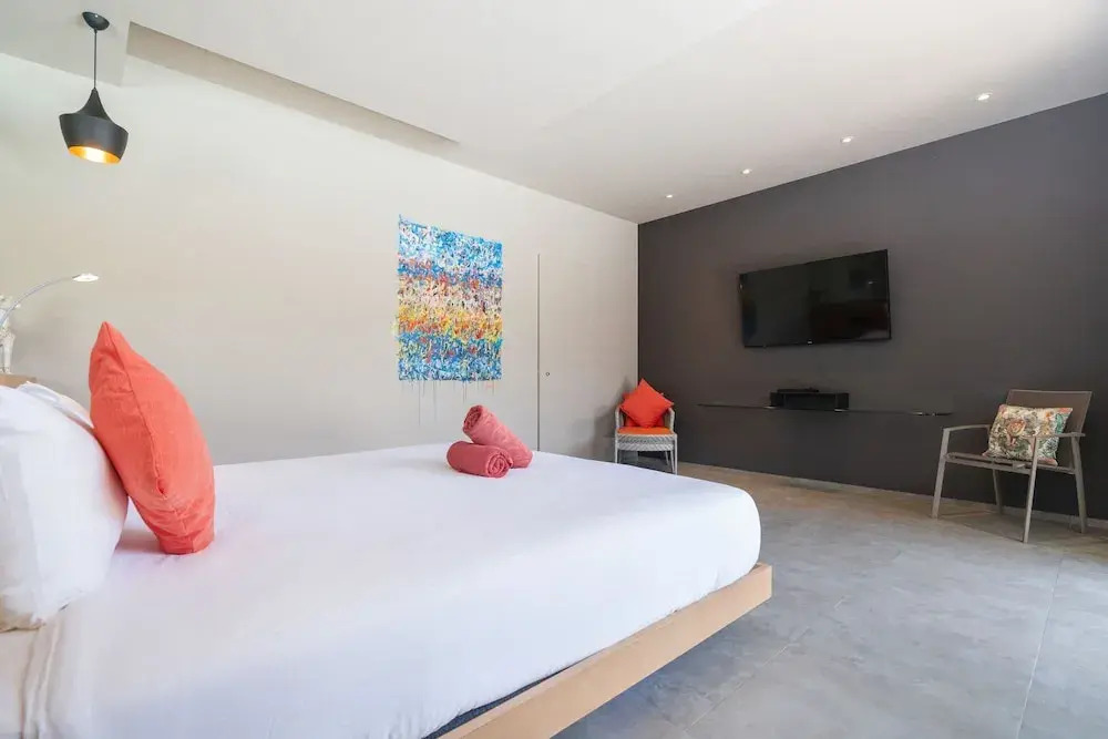Grand 17m Pool 5BR Villa Mayacol NaiHarn