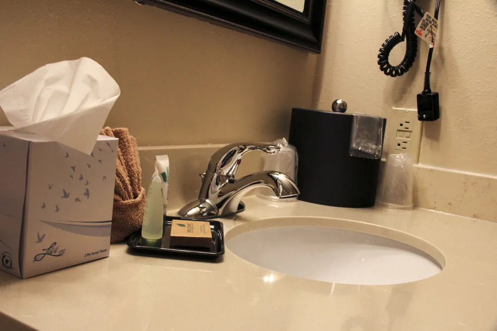 Rodeway Inn & Suites