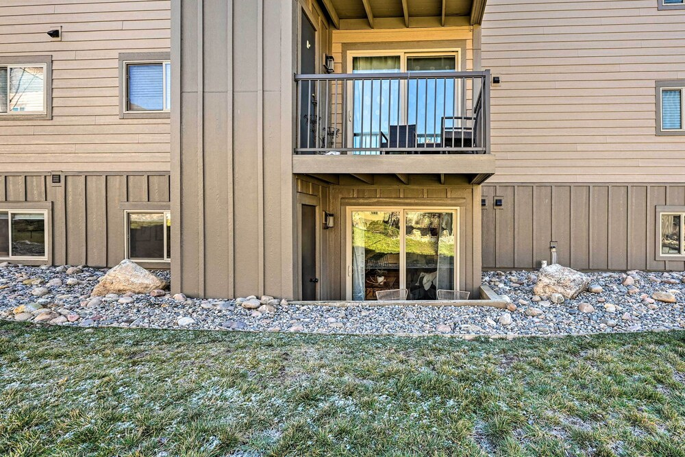 Chic 'hygge Hideaway' - 1 Mile to Ski Slopes!
