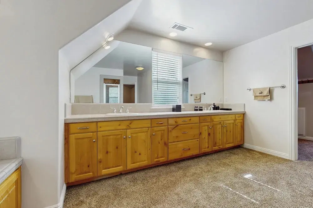 4BR Relaxing Home w/ Sing, Games & Ping-pong