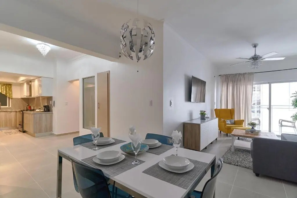 Dom. Rep. Exclusive 2 bed Apt. Evaristo Morales