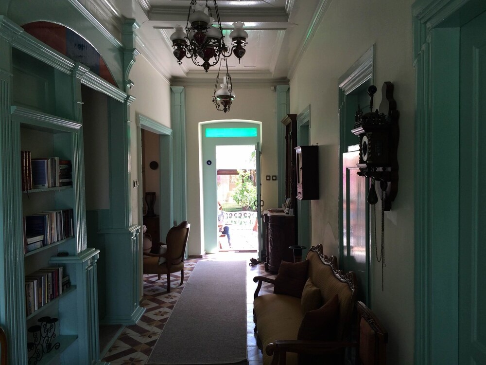 Cunda Has Konak Otel