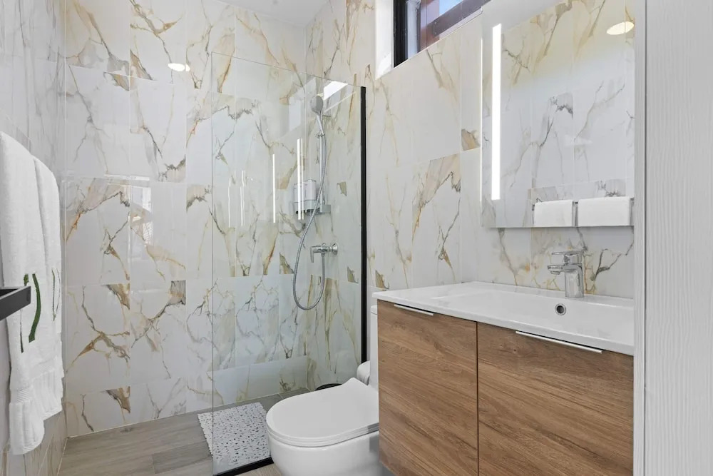 NOK Elegant 2BR Apt by Vistacana
