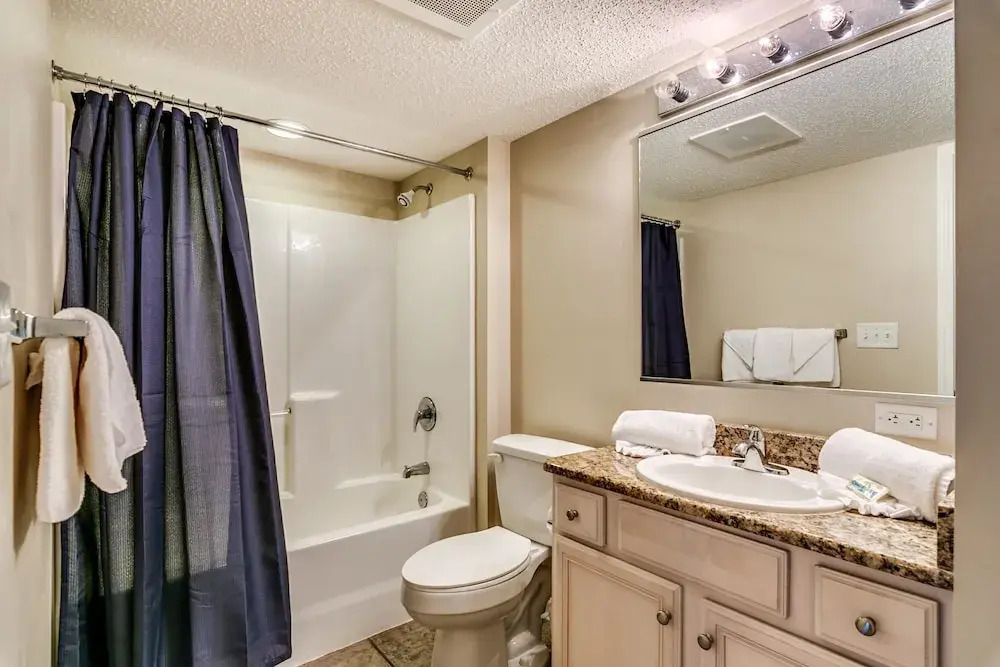 Crescent Shores N - 702 Apartment 3