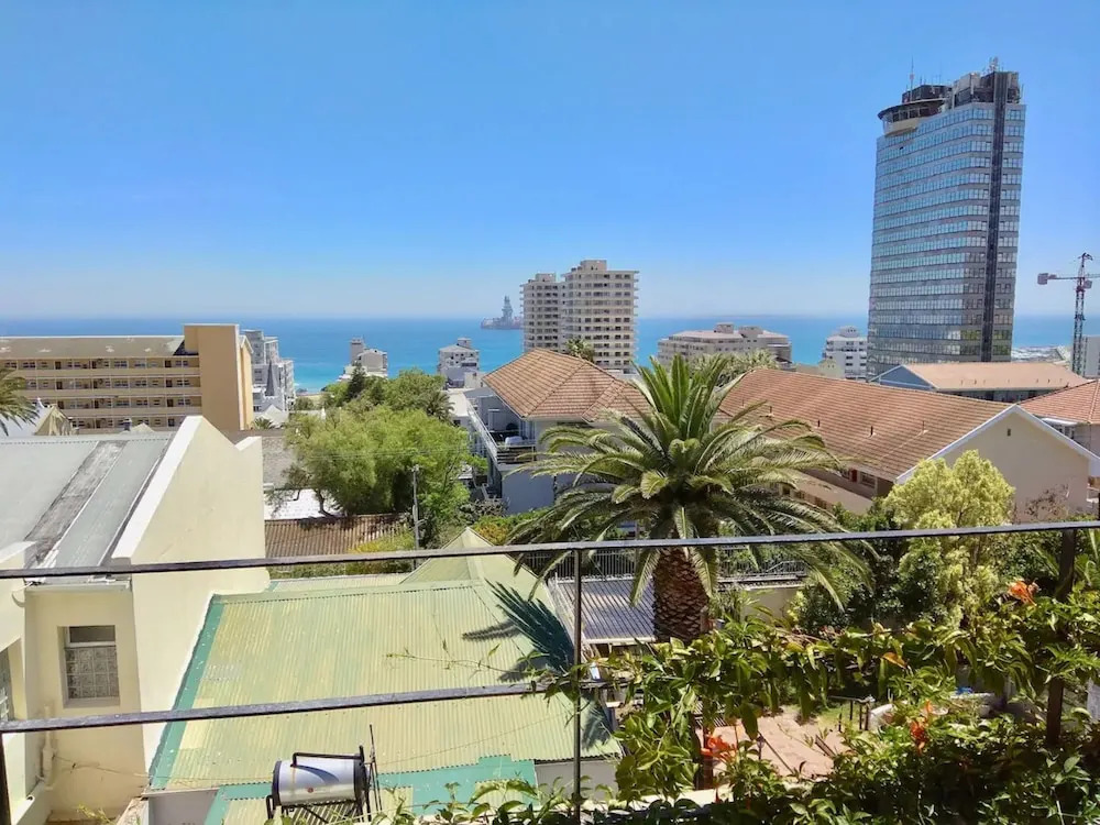Afri Chić Apartment In Sea Point