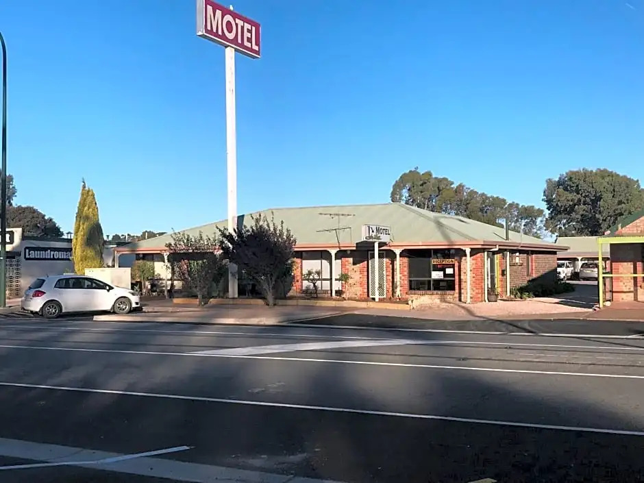 Lake Albert Motel