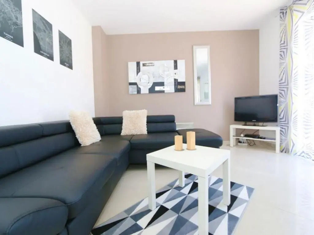 Apartments Škoda I, Škoda II
