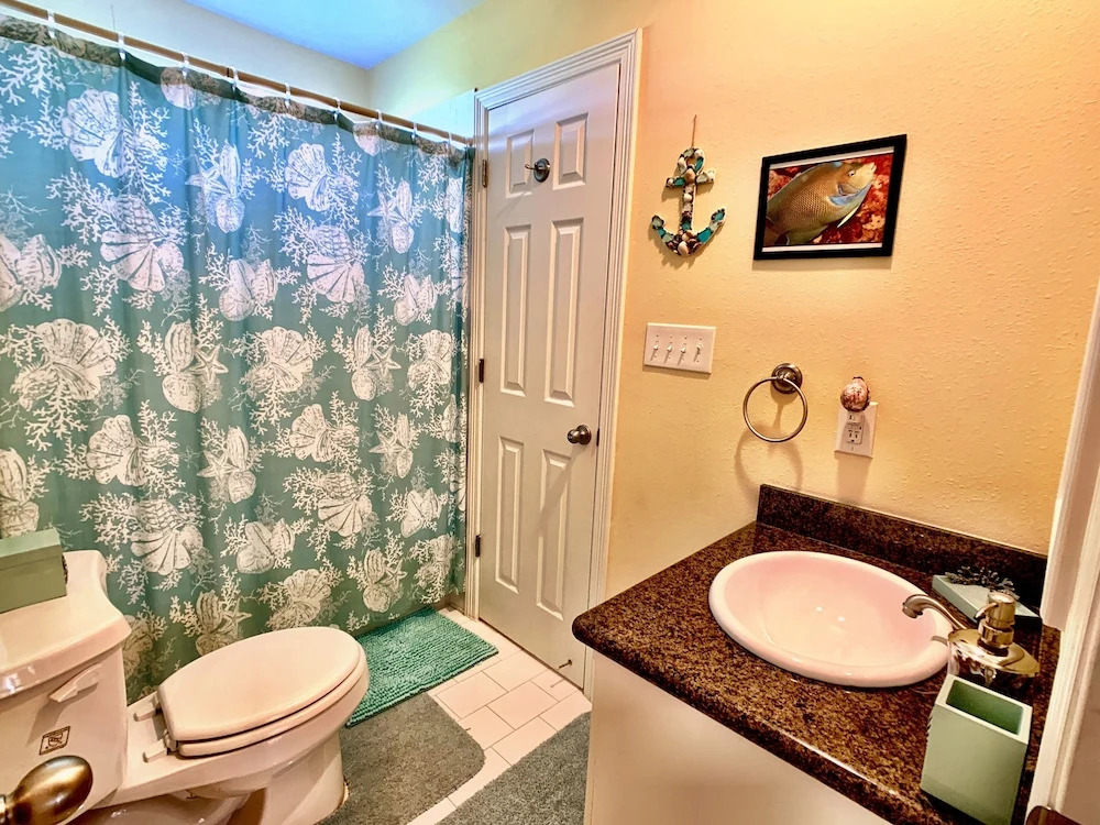 Mi Casa Del Mar 2 Bedroom Home by RedAwning
