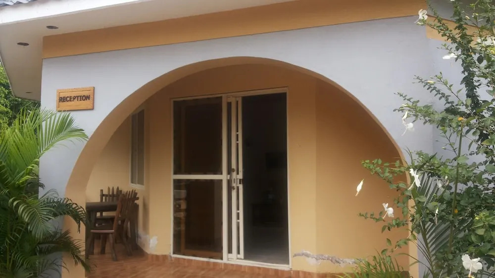 Lavic Country Resort Adjumani