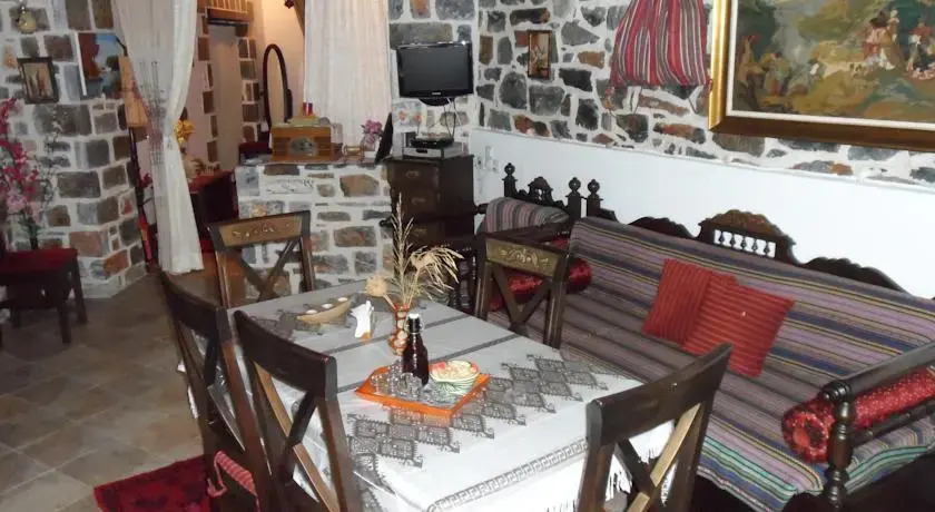 Villa Aretousa
