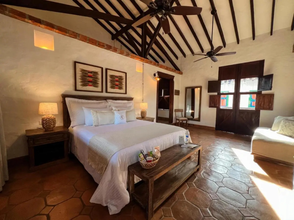Casa Linaje Hotel Boutique -Cauca Viejo- Mayores de 10 años