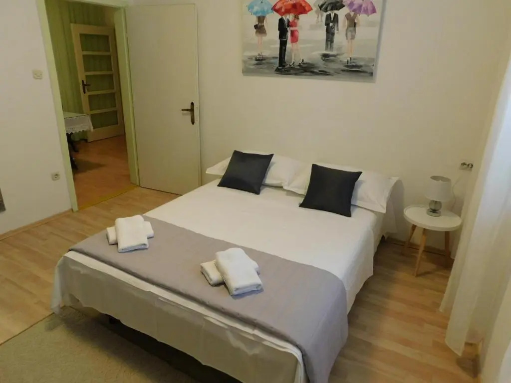 Apartment Doni