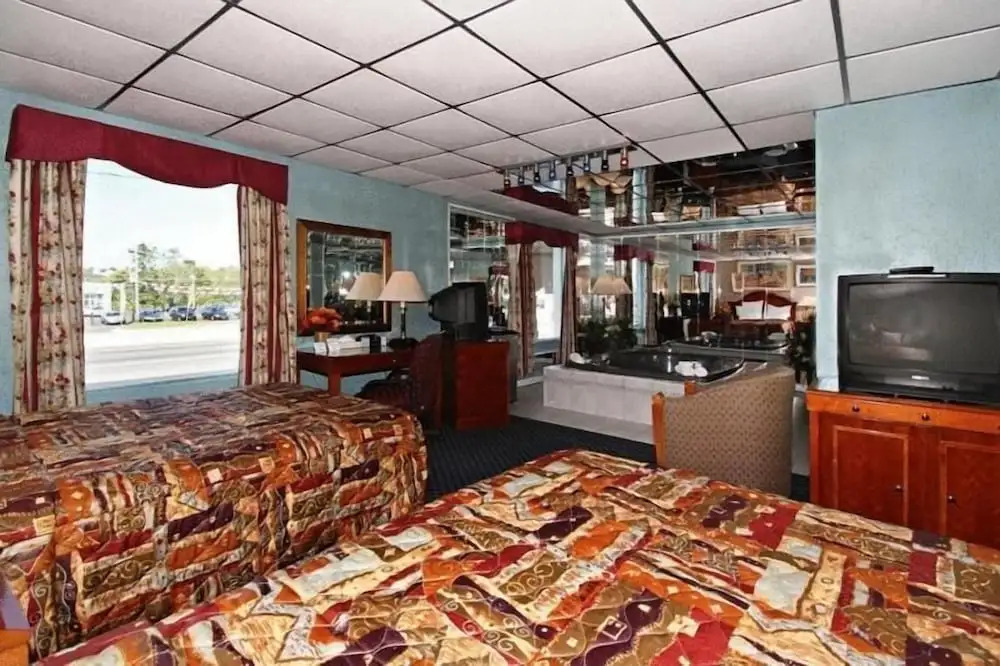 Regal Inn & Suites