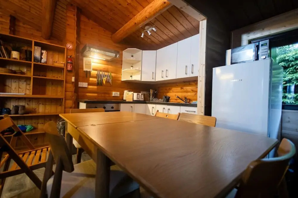 Rural 3 Bed Log Cabin Getaway