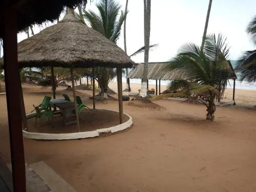 Brenu Beach Lodge
