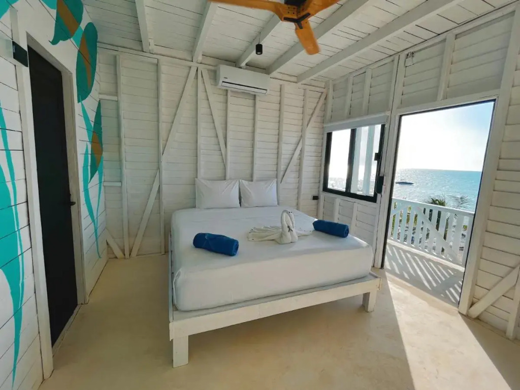 El Faro Beach Front by ÓOL Hotels