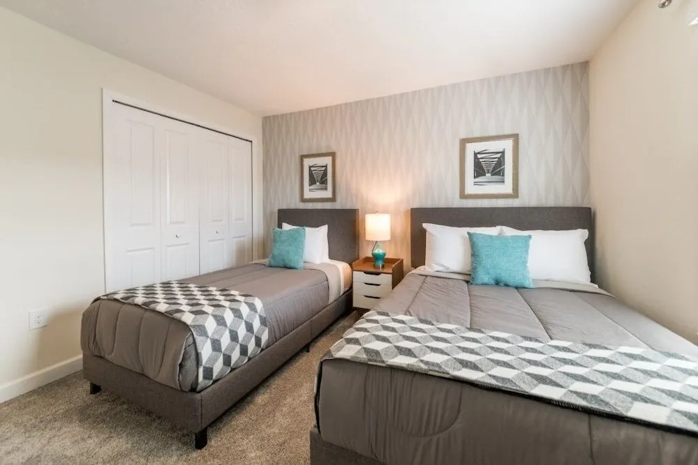 Fun Town Home Storey Lake 10 Minutes From Disney! 4 Bedroom Townhouse
