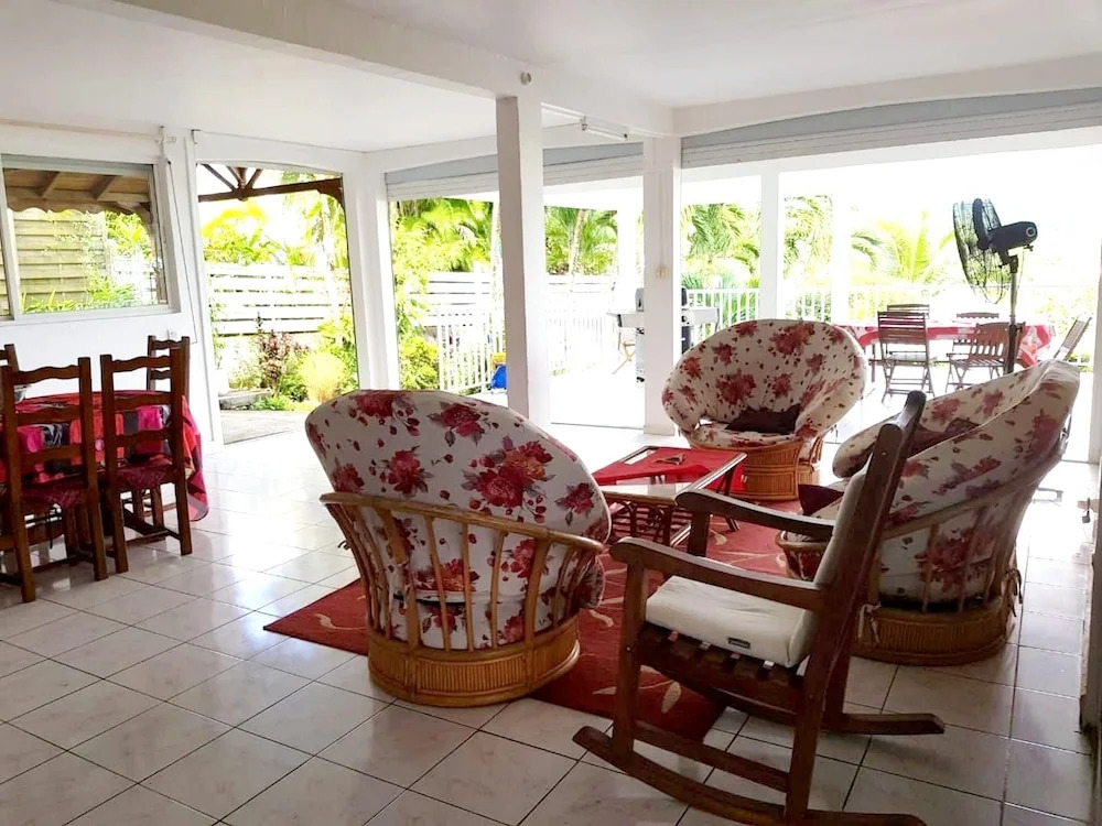 Apartment with 3 Bedrooms in Sainte-Rose, with Wonderful Sea View, Pool Access, Enclosed Garden - 8 Km From the Beach