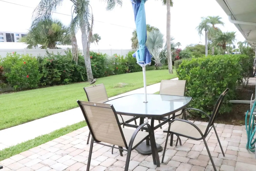 Jamaica Royale 086 - 2 Br Condo