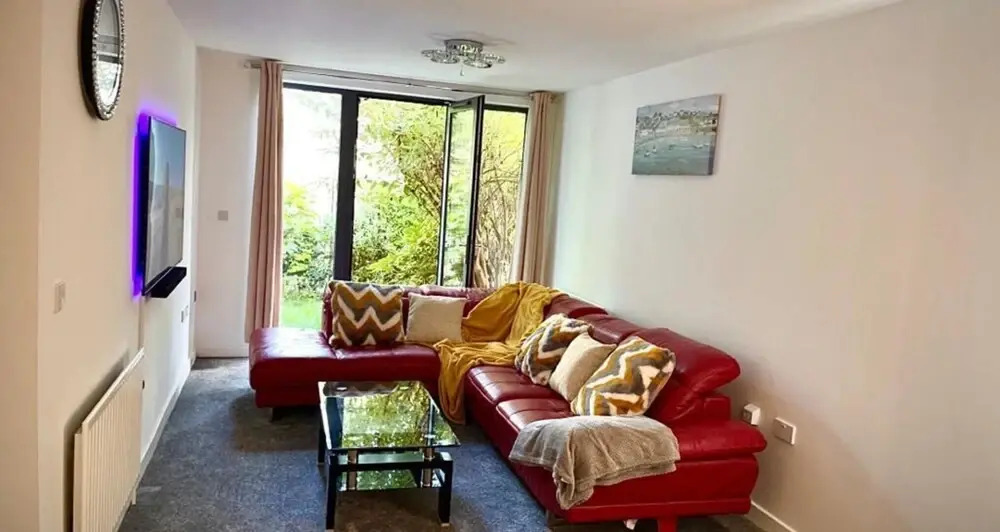 Stunning 2-bed Stratford Apartment