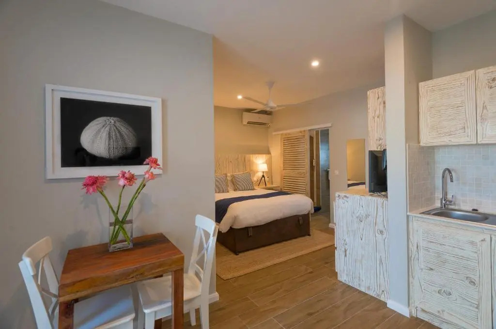 Le Nautique Beachfront Apartments