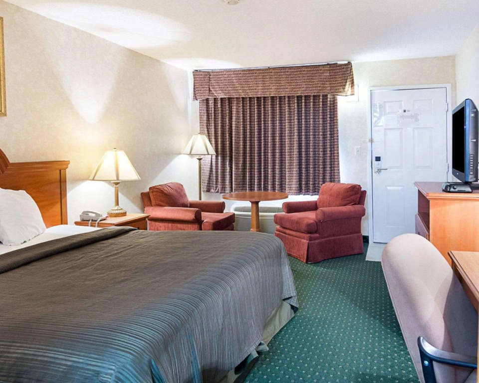 Quality Inn Petersburg Fort Lee Area