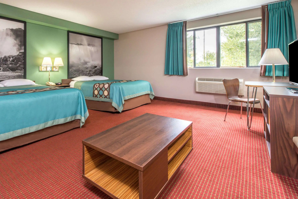 Super 8 by Wyndham Niagara Falls