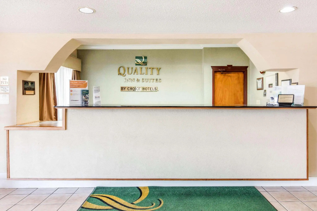Quality Inn & Suites Pearl-Jackson