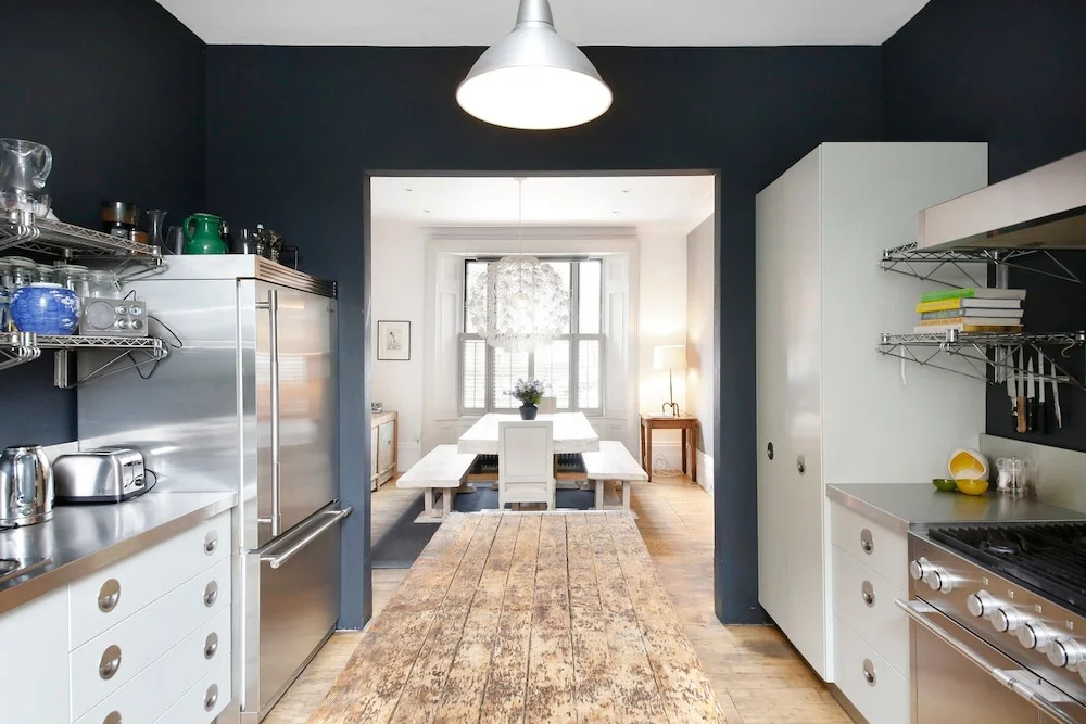 3 Bedroom Notting Hill House With Balcony