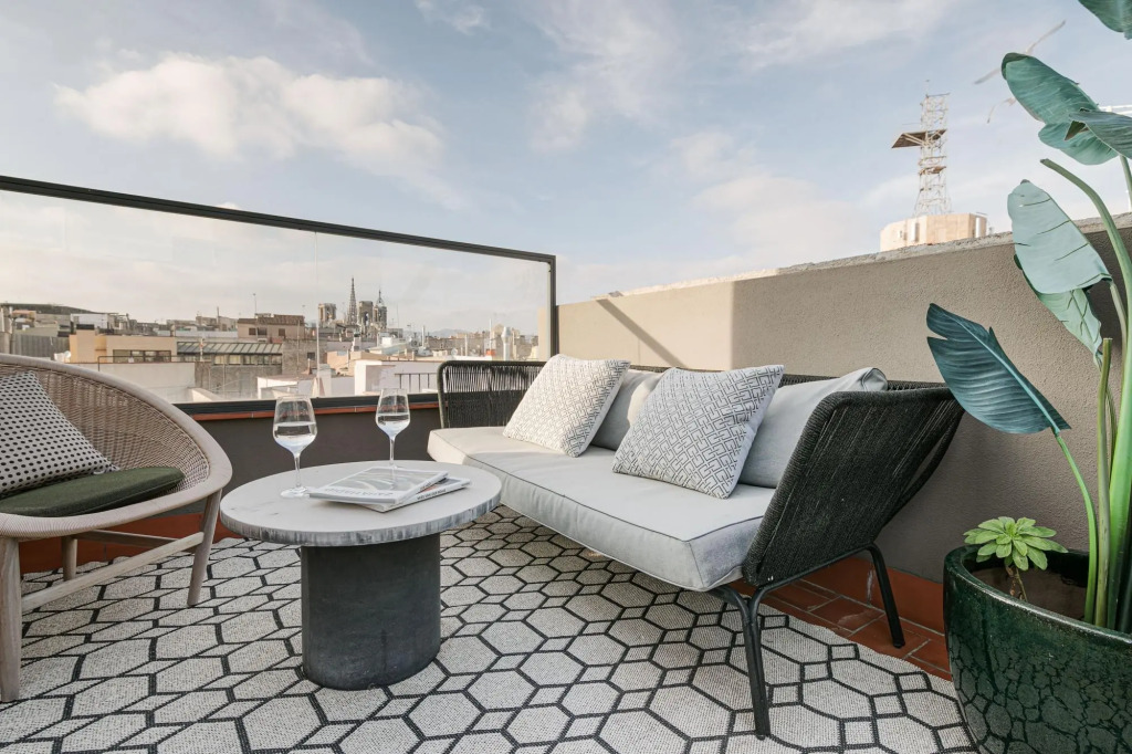 Pier 1 in Barcelona with 1 bedrooms and 1 bathrooms