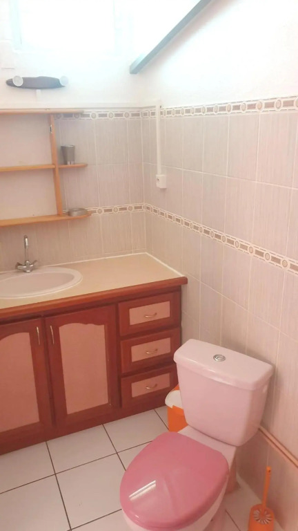 Bungalow d'une chambre avec vue sur la mer jardin clos et wifi a Deshaies