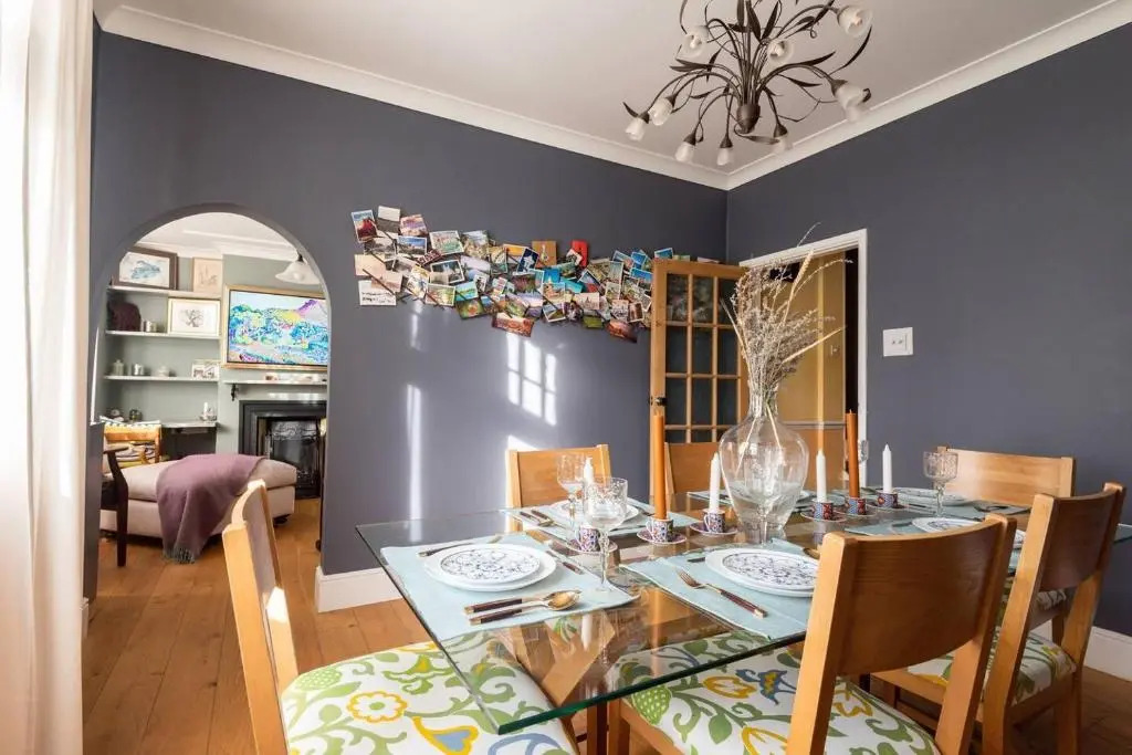 Beautiful 4-bed House in Monmouth