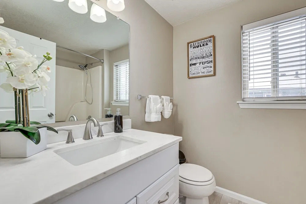 5 Mi to Ski Resort: Mtn-view Townhome in Dillon