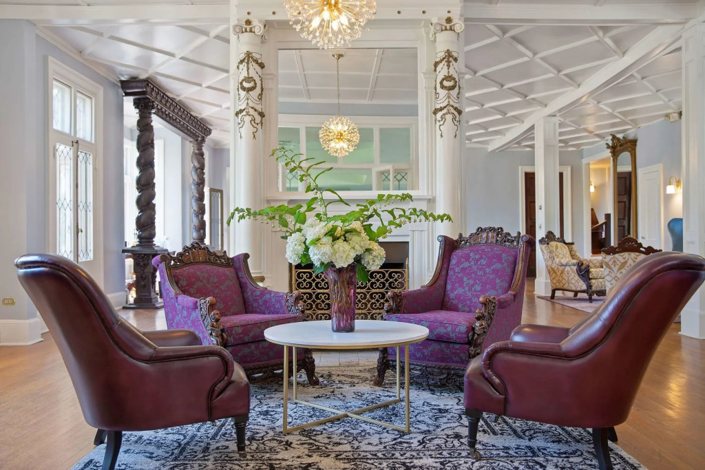Seven Hills Inn